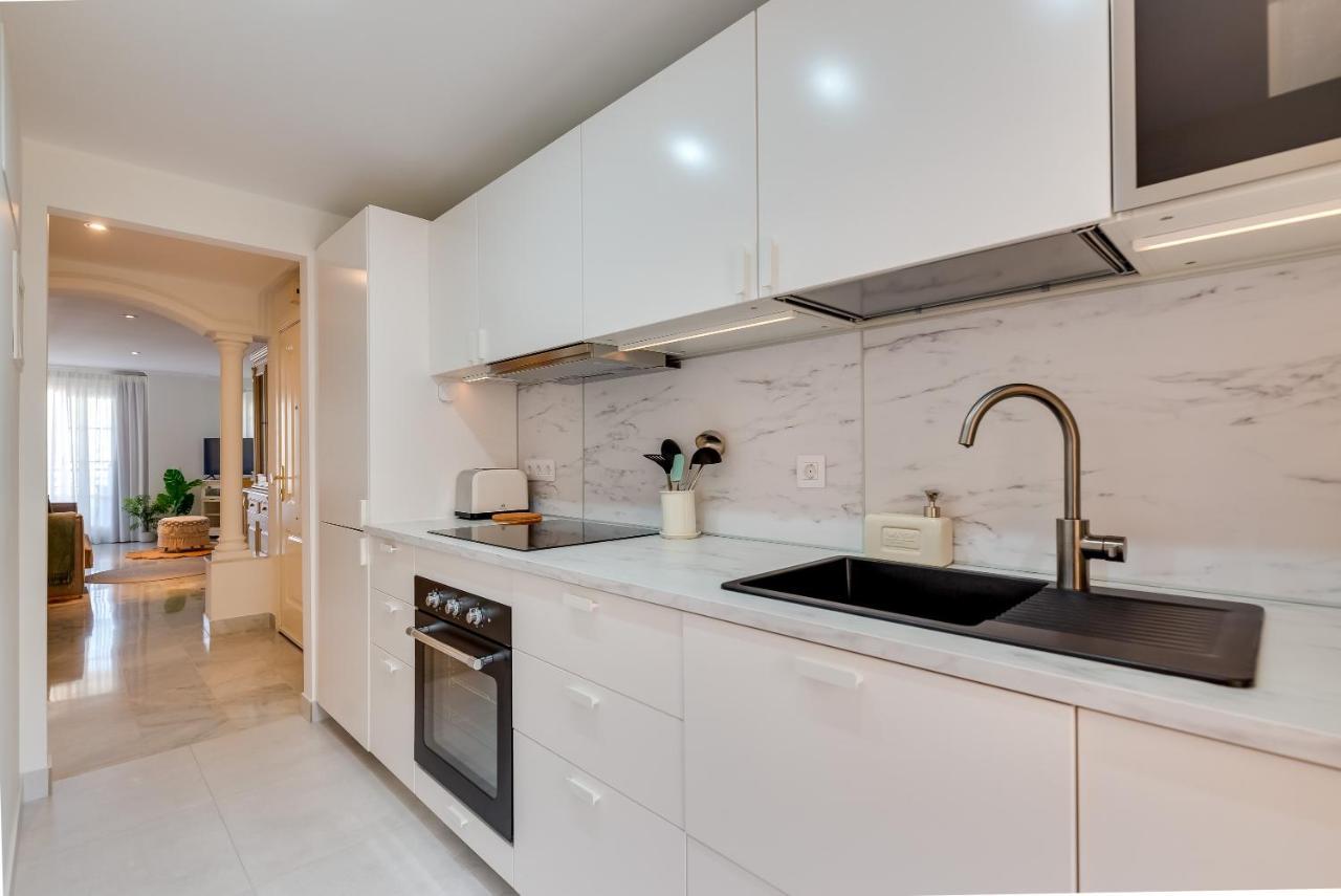 Apartamento Senorio De Aloha In Puerto Banus